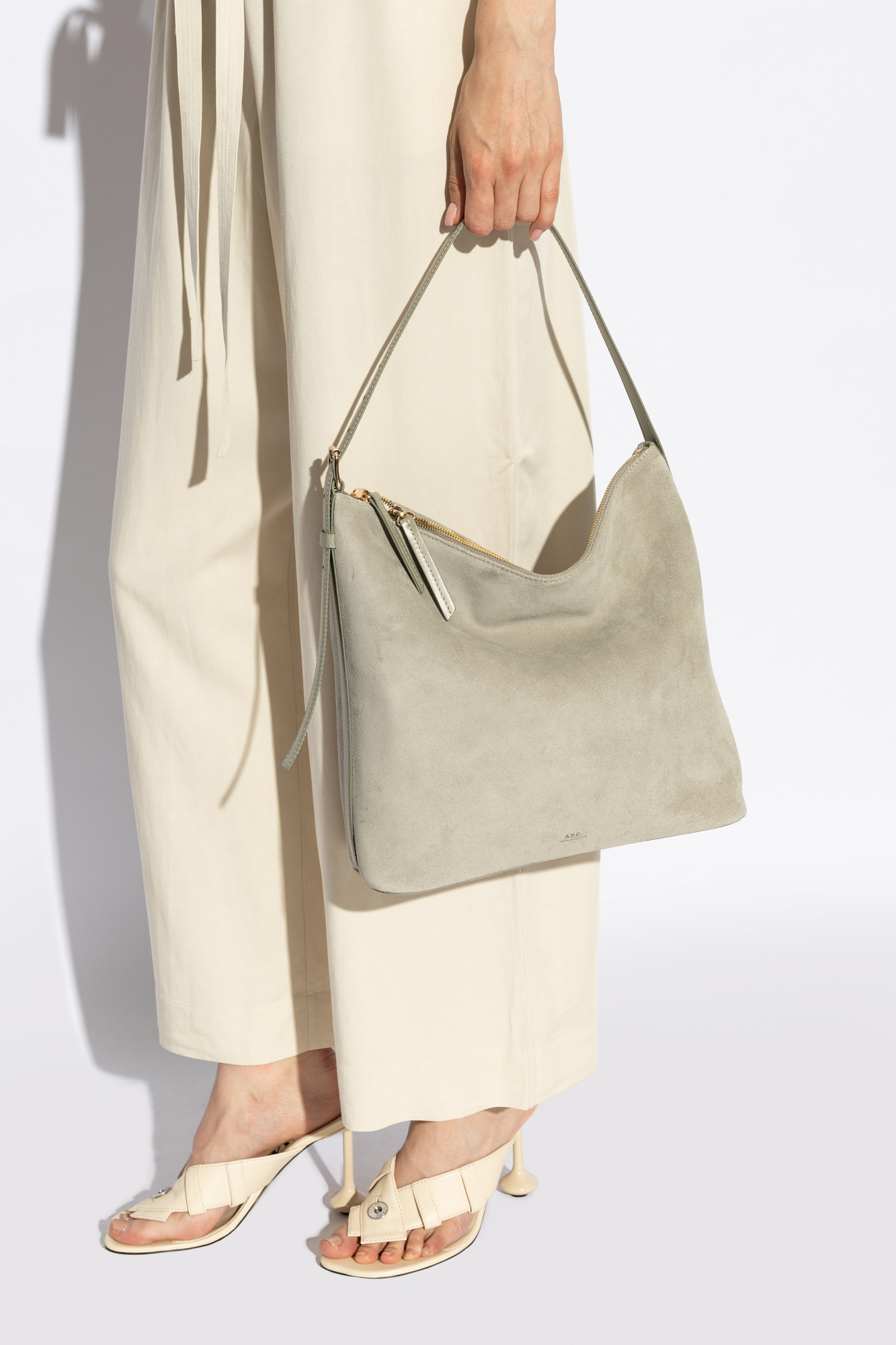 ショルダーバッグ・ポシェット A.P.C. Vera Shoulder Bag - A.P.C. - Leather - Beige A.P.C. Vera Shoulder Bag | Neutrals | FARFETCH